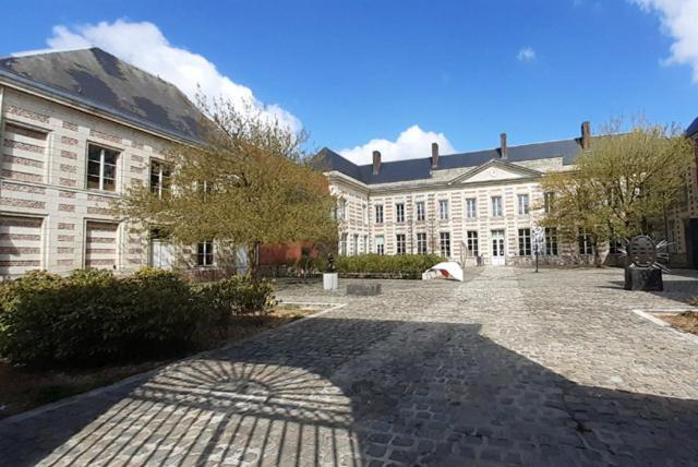 Les Appartements Fénelon Le Cateau-Cambresis Esterno foto