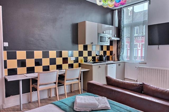 Les Appartements Fénelon Le Cateau-Cambresis Esterno foto